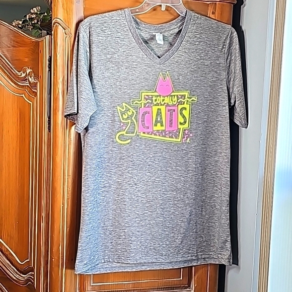 Cat lady gray short sleeve Tee shirt. Size large. TOTALLY CATS - Picture 1 of 4